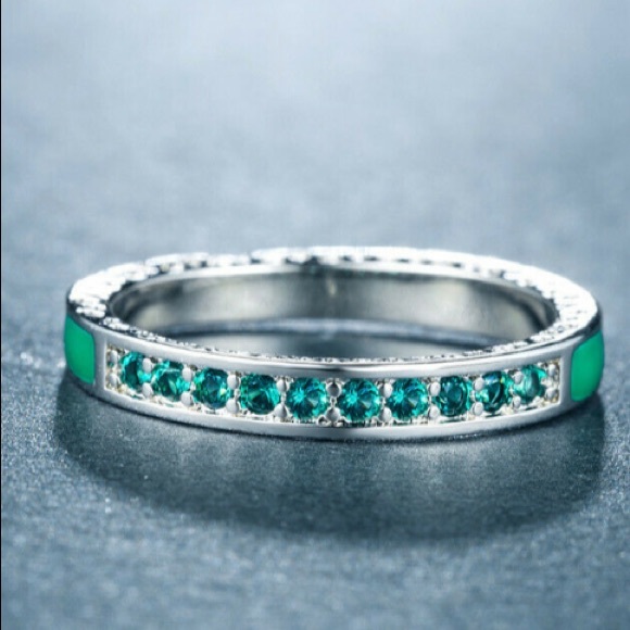 925 Silver Green Sapphire Ring Size 9 - Picture 1 of 8